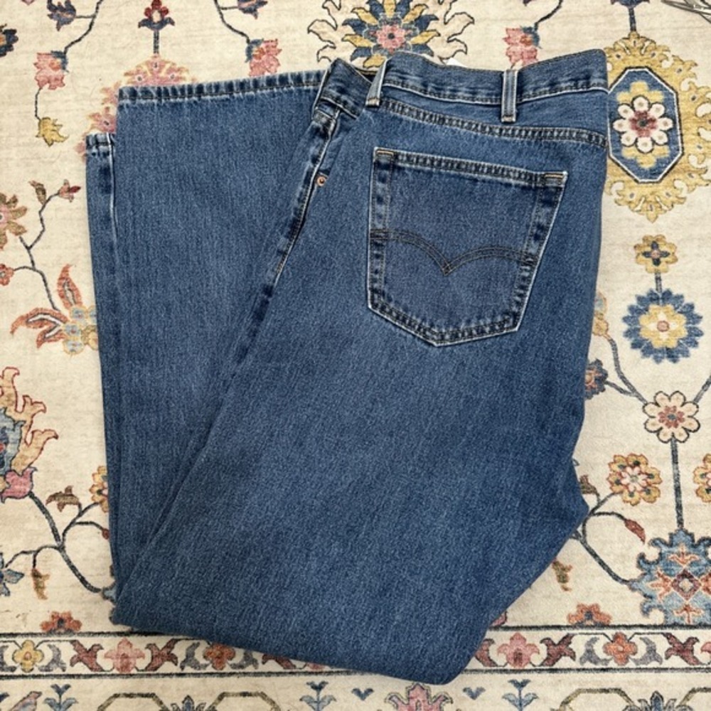 Levis 505 Jeans Mens 42x32 Blue Denim Straight Leg Zip Fly Classic Medium Wash - Picture 7 of 11